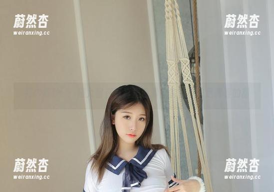 猫九酱 花の贰拾歳:猫九酱在写真里流露出的,不只是青春的甜