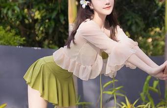 秀人网 - 在周于希Sally的旅拍写真里，你耳朵怀孕没？快去下载一下！