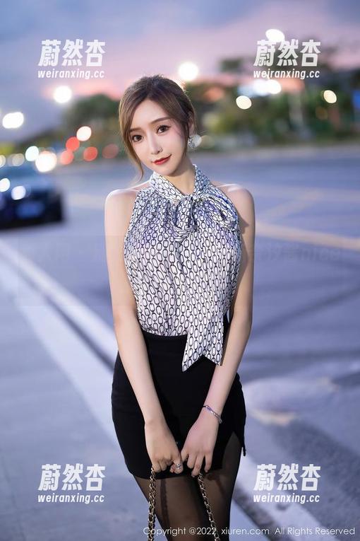秀人网-奈汐酱nice 秀人网 - 别被白裙圈住,最新奈汐酱nice图册瞬间扑来!