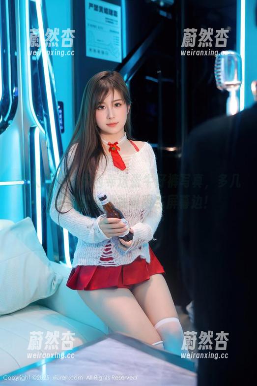 秀人网-白兔西希 秀人网 - 白兔西希这张牛仔裤写真,多几个原图就能把我吸附在屏幕边!