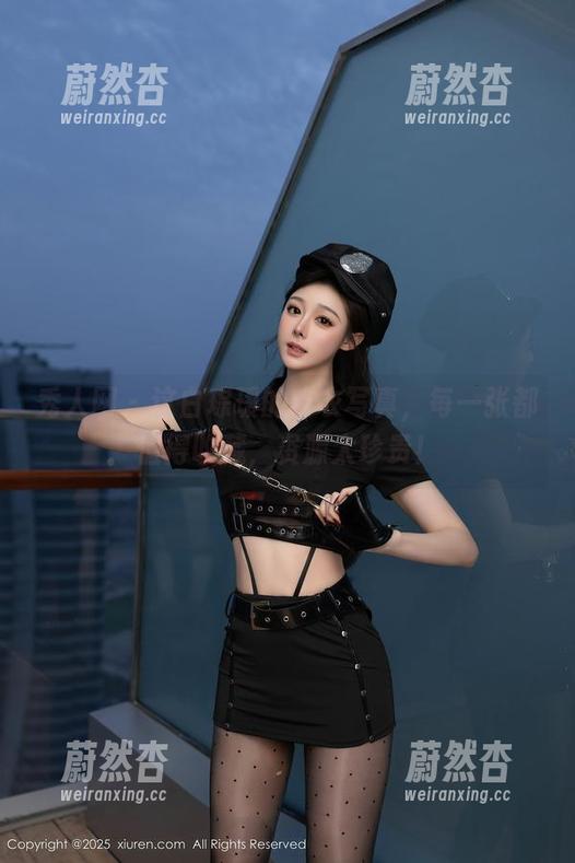 秀人网-白琮瑗 秀人网 - 这白琮瑗的皮衣写真,每一张都值得收藏,资源太珍贵!