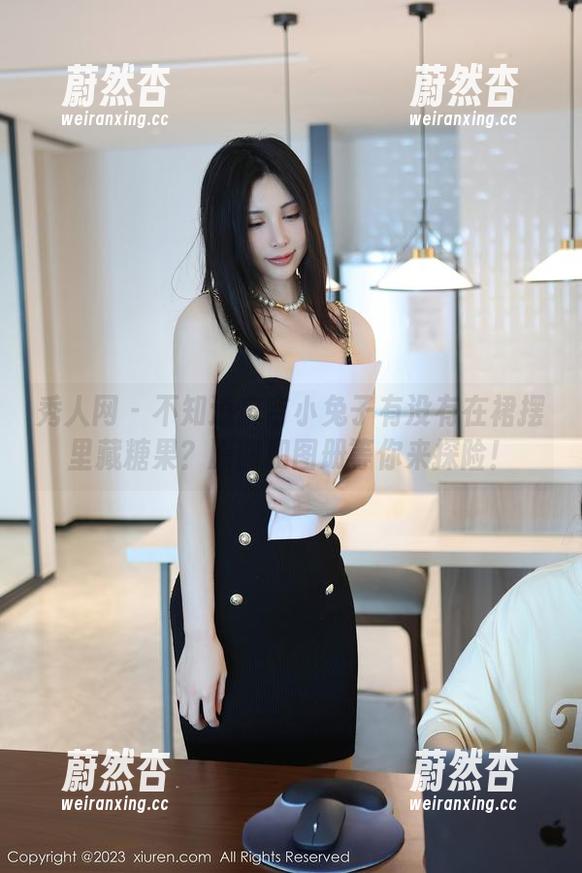 秀人网-麻吉小兔子 秀人网 - 不知道麻吉小兔子有没有在裙摆里藏糖果?原图和图册等你来探险!