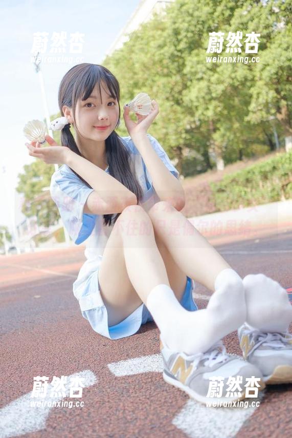 稚乖画册-赤西夜夜 稚乖画册 - 赤西夜夜带来的“初音少女”分享,眼里留不住的只是偶尔的思绪。