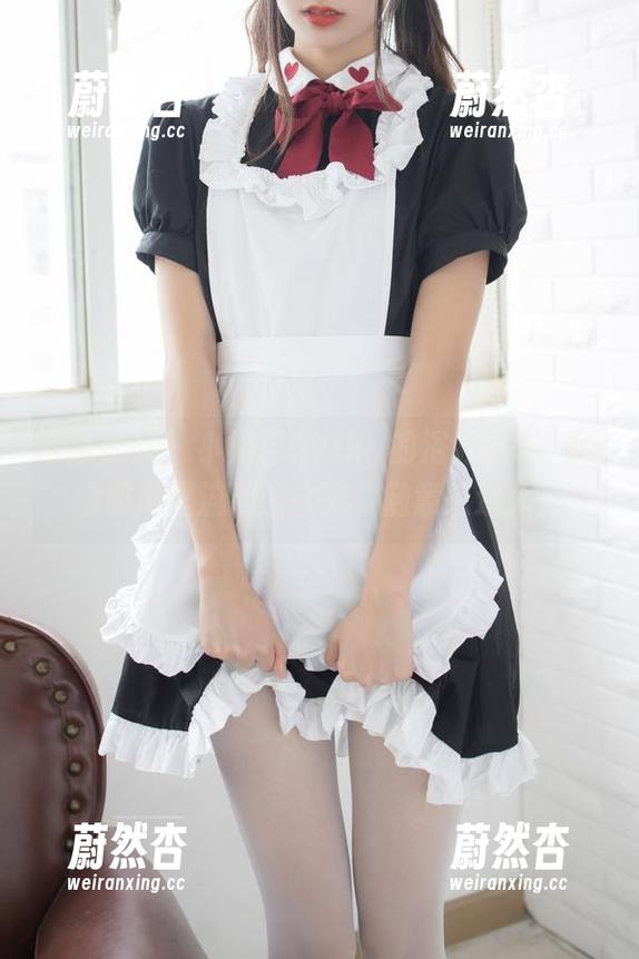 紧急企划 - 小奶糕Milky的浴缸日常：高清图册里流淌的水光，随意又迷人！