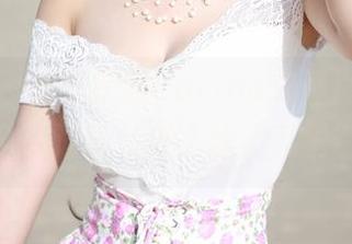 美媛馆 - 在线挖掘Carina绮里嘉，泳衣款式齐全，适合各种“水上英勇”姿势。