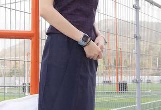 袜啵啵 - 更新!甜甜圈的校服花絮,谁能想到她的后撇看起来像在打结的开裆裤?!