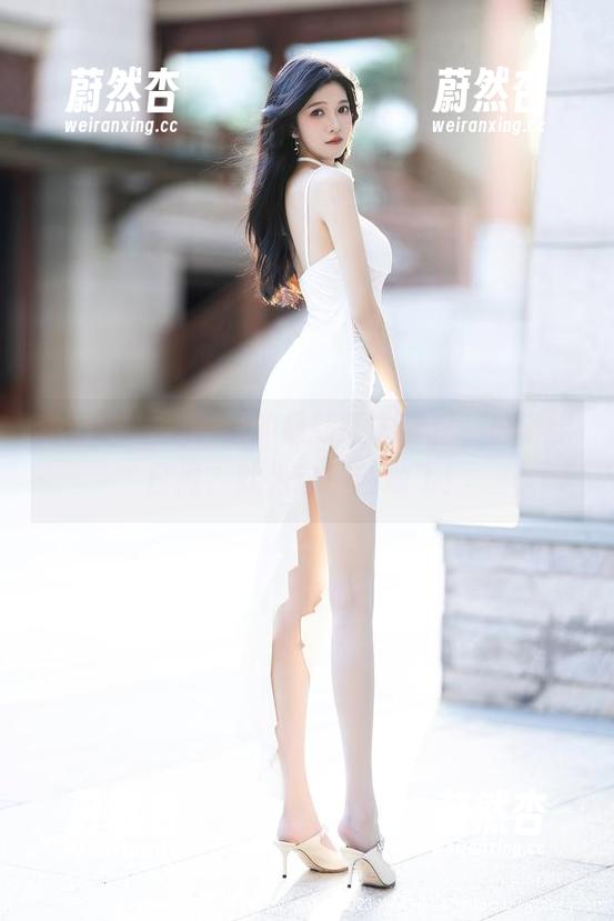 语画界-徐莉芝 语画界 - 徐莉芝的最新睡衣写真,偷得半日闲,就为这一刻放飞!