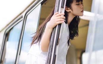 你敢不敢？镜酱带你免费私奔，制服写真见！