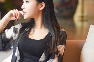 青豆客 - 无圣光，裙子没了…穆菲菲的泳衣套图，你敢点吗？