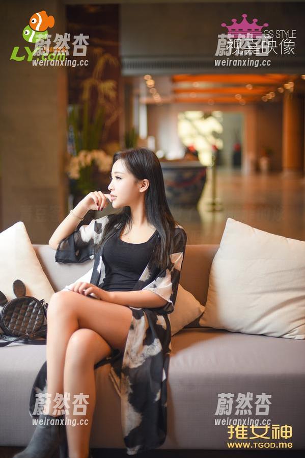 青豆客 - 无圣光，裙子没了…穆菲菲的泳衣套图，你敢点吗？