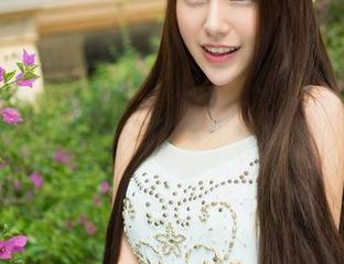 青豆客 - 图片里的女王黄可christine,举手投足间好像在说:“来啊,哄我,给我吃的!”