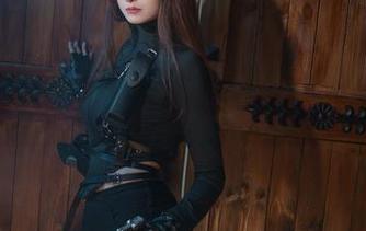 鹿八岁baby美脚写真,明明无圣光效果,这也太有韵味了吧!